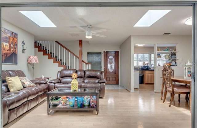 213 WESTWINDS DRIVE Gallery 3