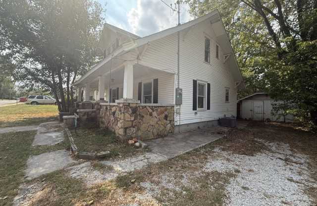 4 bedroom 2.5 bath home available now! Gallery 3