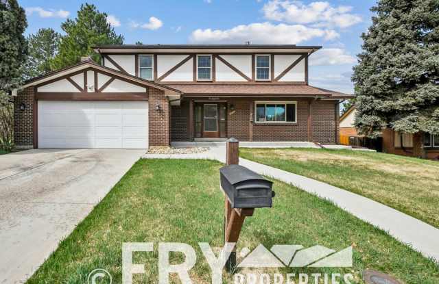 Spacious Five-Bedroom - Great For Entertaining photos photos