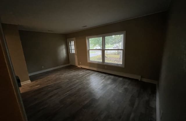 471 East 24th Street - 471 East 24th Street, Holland, MI 49423