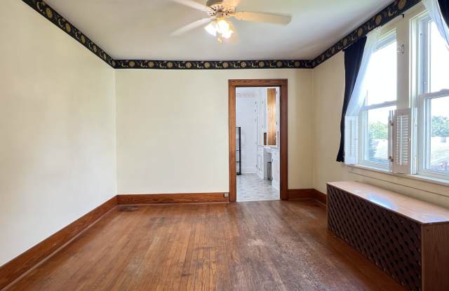 1550 West 3rd Street - 1 Gallery 4