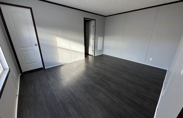 6002 W Maple Gallery 2