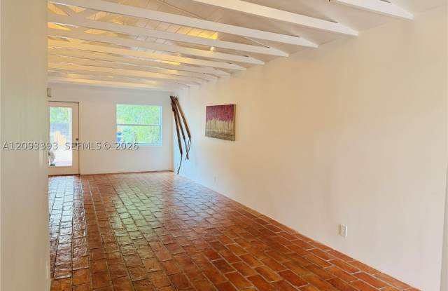 3841 Kumquat Ave Gallery 3