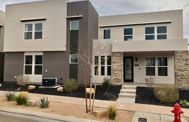 5530 S Garnet Dr - 5530 South Garnet Drive, St. George, UT 84790