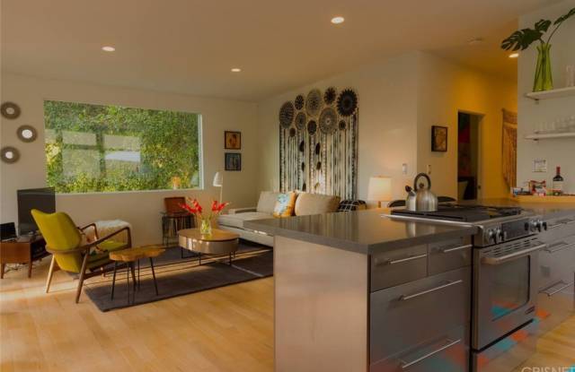 3510 N Knoll Drive Gallery 4