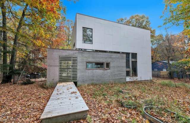 8200 Soundview Avenue - 8200 Soundview Avenue, Southold, NY 11971