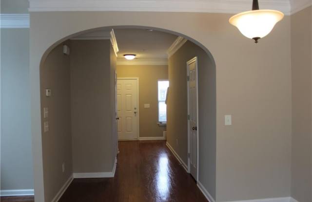 300 Azalea Circle Gallery 4