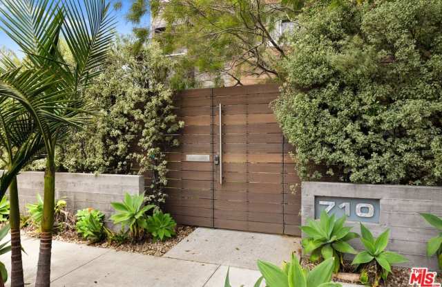 710 Milwood Ave photos photos