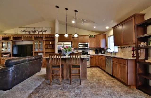 2493 West Dumont Drive Gallery 3