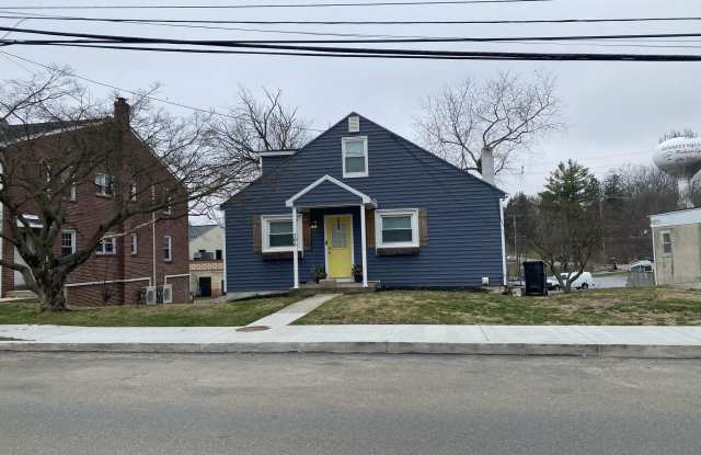 106 S WALNUT Street photos photos