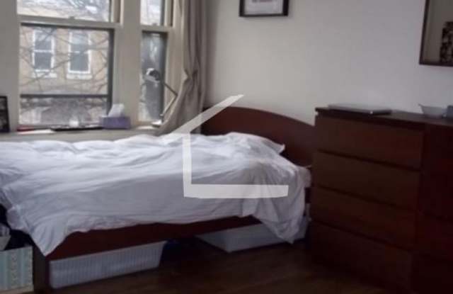 Huge 5 bed steps from BU photos photos