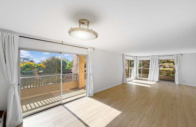 Charming  Spacious 2BD/2BA Condo in Bay Park W/ W/D, Community Pool/Spa,  Wrap Around Patio! - 2522 Clairemont Drive, San Diego, CA 92117