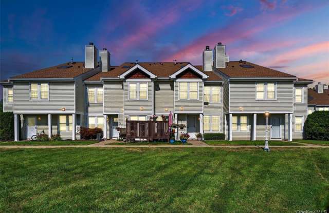 2117 Whispering Hills photos photos