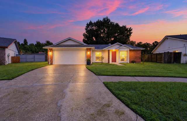 Spacious 3-Bedroom, 2-Bath Home with Large Screened Lanai in Brandon! Gallery 1