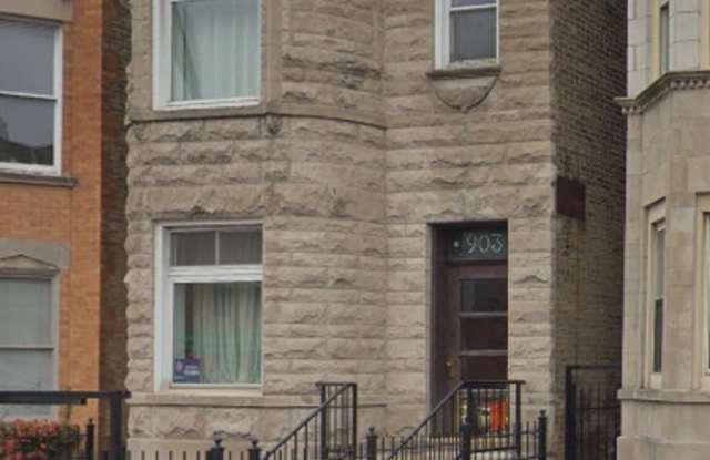 903 W Addison St - 903 West Addison Street, Chicago, IL 60657