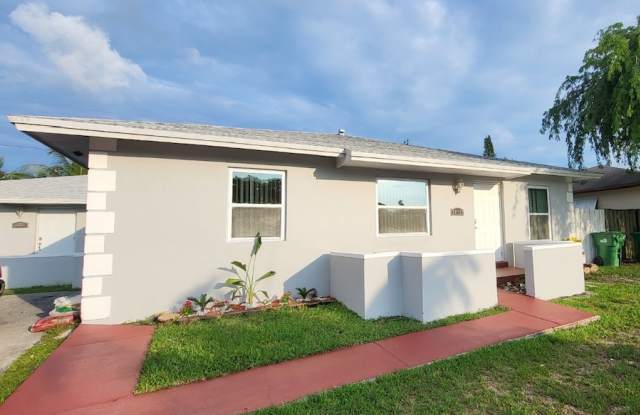 18727 Sw 100 Ave photos photos
