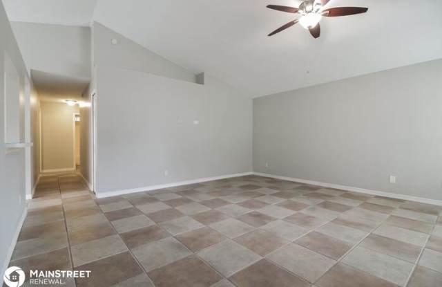 5546 Regal Oak Circle Gallery 3