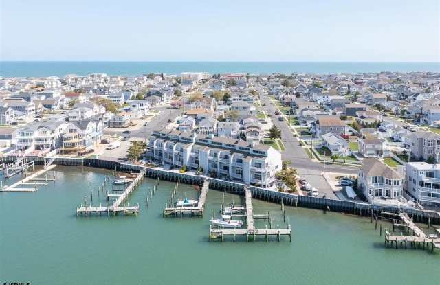 715 Bayshore Ave photos photos