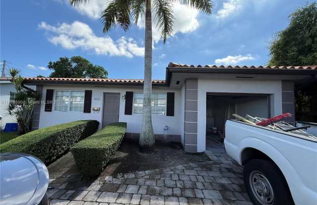 4021 Red Rd photos photos