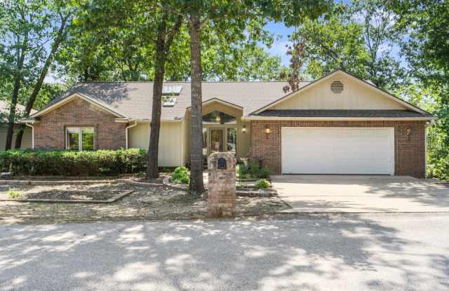 30 Kensington Dr - 30 Kensington Drive, Bella Vista, AR 72715