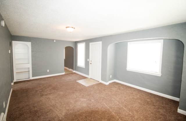 6744 Scenic Dr - 6744 Scenic Drive, Kansas City, MO 64133
