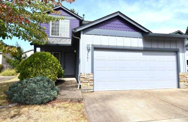 Spacious corner lot Townhome Gallery 1