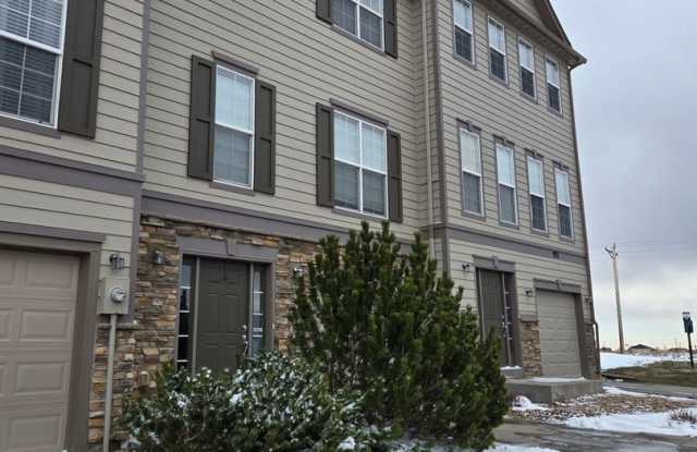 Townhouse Located In Monument- For Sale or Rent- whichever comes first! Gallery 3