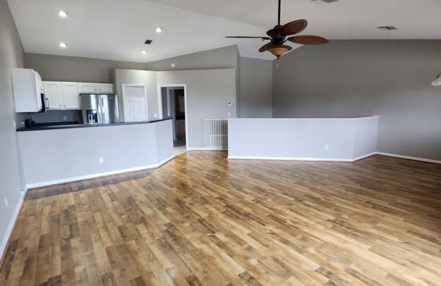 BEAUTIFUL 3 BEDROOM 2 BATH HOME ACROSS FROM BEACH !!! $2750!!!! photos photos