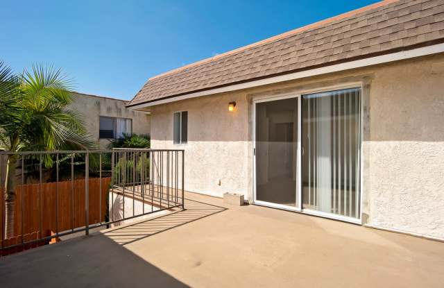 17661 Van Buren Lane Gallery 2