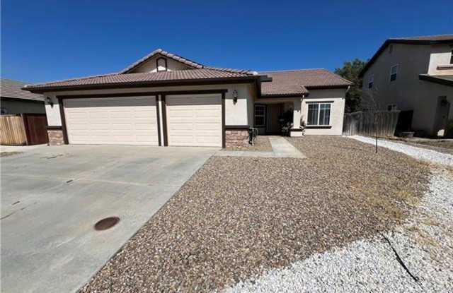 For Lease –SOLAR INCLUDED 3 Bedroom Single-Story Home with 3-Car Garage photos photos