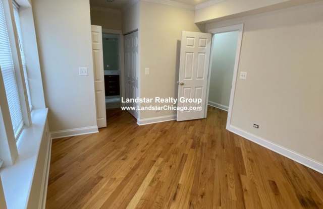 6947 North Oakley photos photos