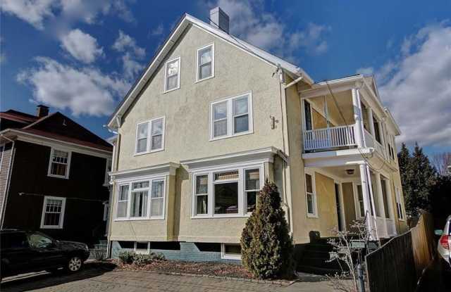 118 Everett Avenue photos photos