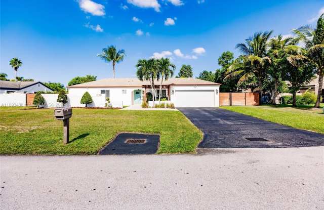 15331 SW 155th Ter - 15331 Southwest 155th Terrace, Richmond West, FL 33187