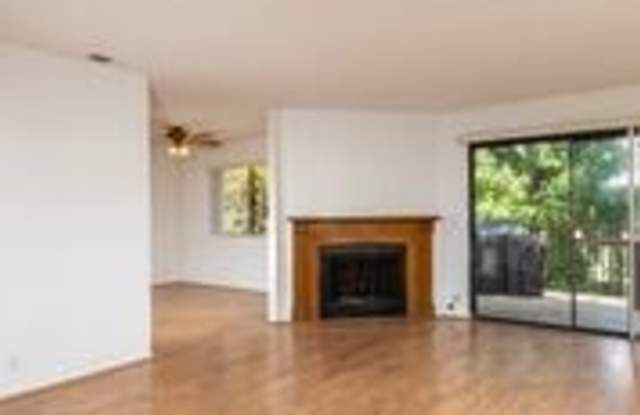 3082 Corte Trabuco Gallery 2