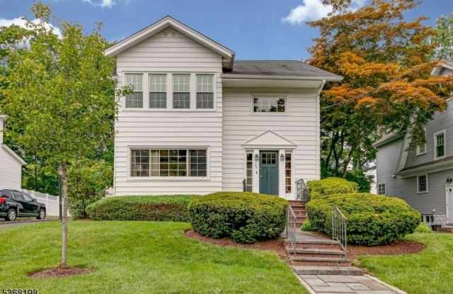 34 Fairview Ave photos photos