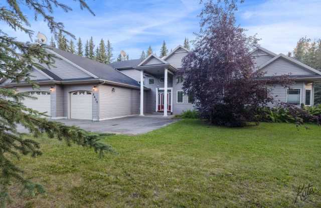 CENTURY 21 Gold Rush – Beautiful 4-Bedroom Waterfront Home for Rent! (Fairbanks) Gallery 3