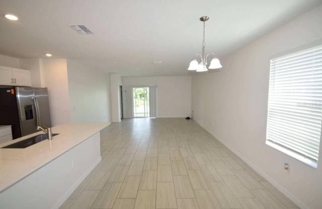 4060 RADIANT MOUNTAIN Drive Gallery 4
