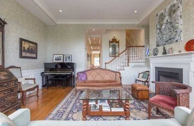 212 Beacon St Gallery 3