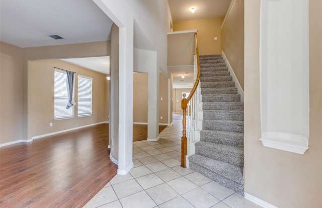 5800 Mariposa Drive Gallery 2