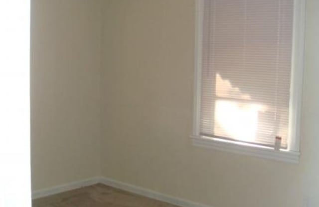 974 Detroit St. Gallery 4