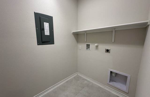 6703 HOFFMAN PLN Gallery 4
