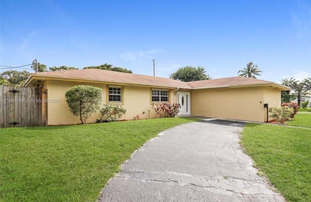 4970 NW 12th St photos photos