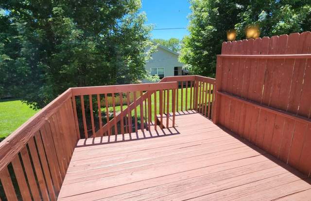Beautiful 3BR, 3.5BTH 1/2 duplex in west Topeka, Washburn Rural Schools Gallery 4