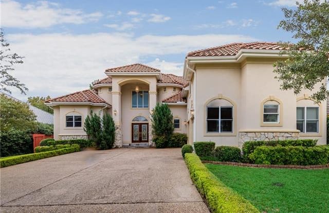 1220 Travis Circle S - 1220 Travis Circle South, Irving, TX 75038