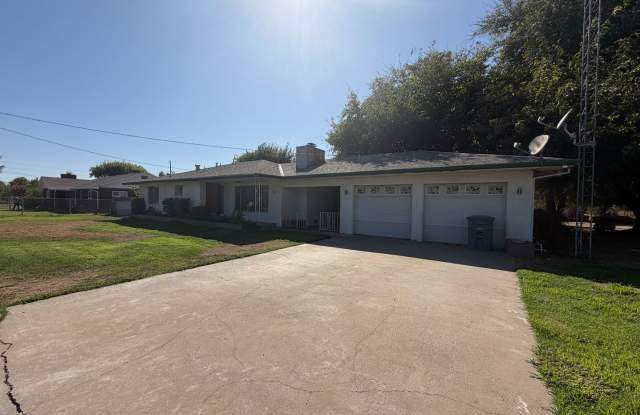 2 bed w/large bonus room/2 ba house in country - N. Yuba City Gallery 3