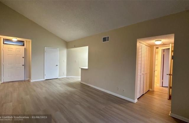 214 Lake Pointe Dr photos photos