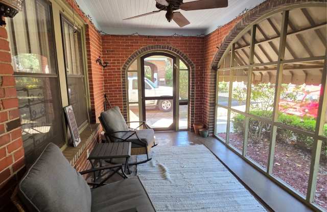1928 Winona Avenue Gallery 4