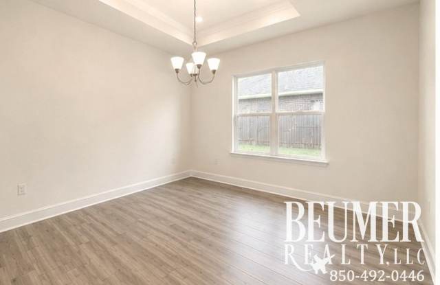5 BR 3 Bath 2,614 sqft Home in Milton Awaits Gallery 3