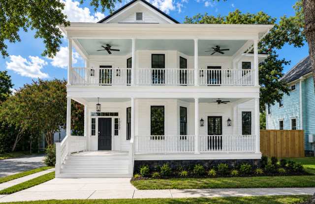 5 BED | 4 BATH | GATED BACKYARD | MIDTOWN | BRAND NEW RENOVATION Gallery 3