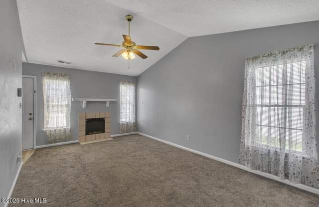 1081 W Pueblo Drive Gallery 4